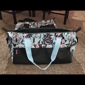 Nike 25L Duffle Bag